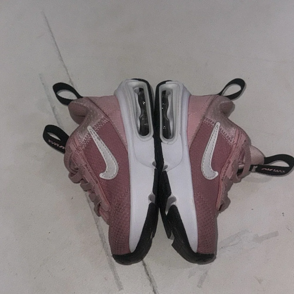 Nike Air Max INTRLK Kids Pink Mesh Lace Up Athletic Gym Shoes Sneakers Size 5C